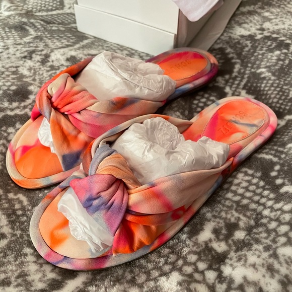 Schutz tie dye leather knot sandals - Picture 11 of 14